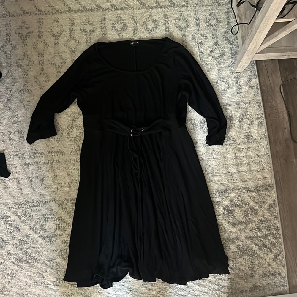 3X torrid black mid sleeve dress